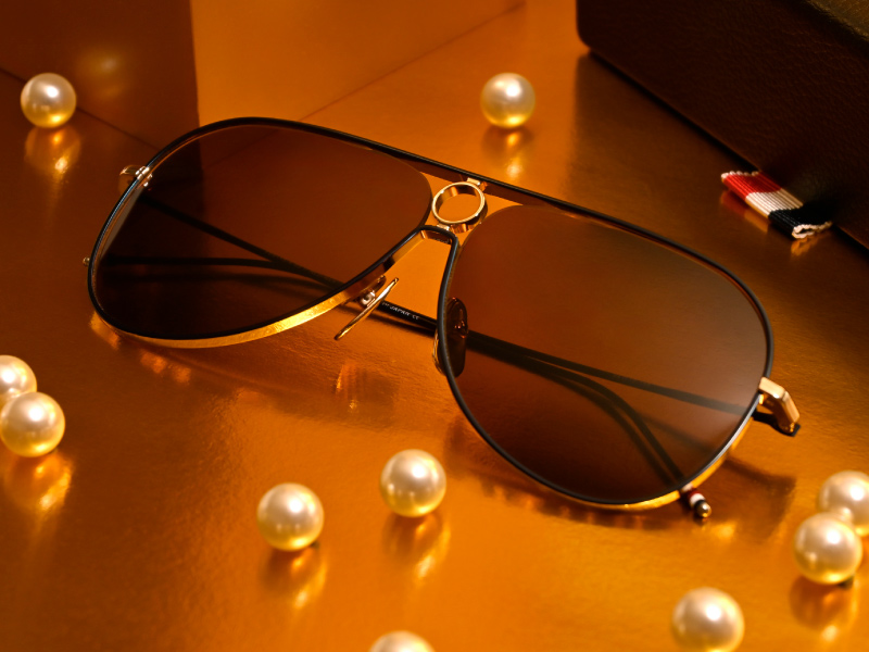 THOM BROWNE 《 TBS-115 》